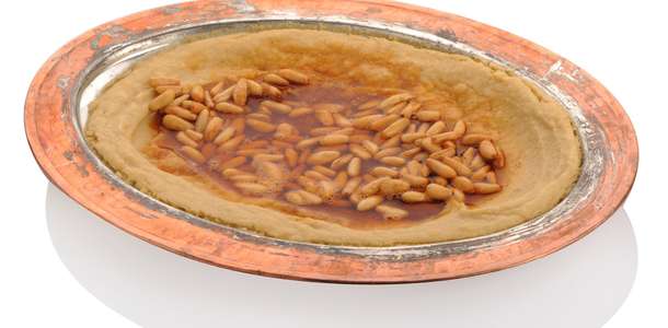 Çam fıstıklı humus