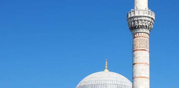 Tarihi camileri ziyaret edebilirsiniz