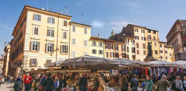 Campo de Fiori’den hediyelik eşya alın