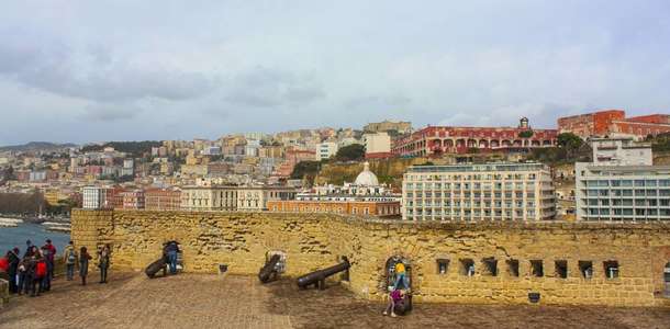 Castel dell’Ovo’da göz kamaştıran sanat eserlerini görün  