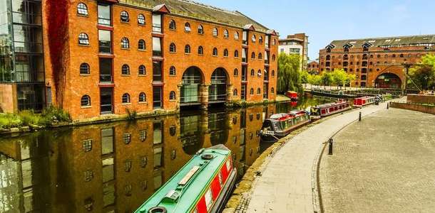 Castlefield bölgesinde yürüyüşe çıkın  