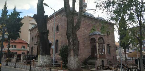 Çelebi Sultan Mehmet Camii’ni görün
