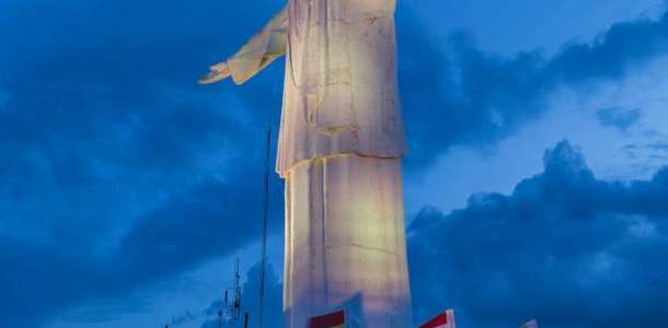 Cristo Rey’i (İsa Heykeli) yakından görün