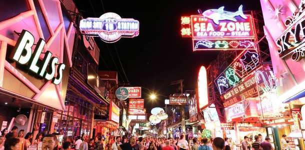 Walking Street ve çevresinde geceleri eğlenceyi doruklarda yaşayın  