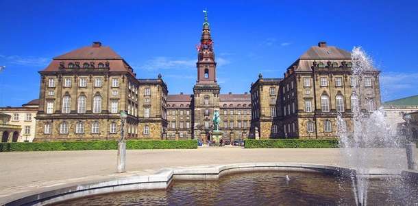 Görkemli Christiansborg Sarayı’nı fotoğraflayın