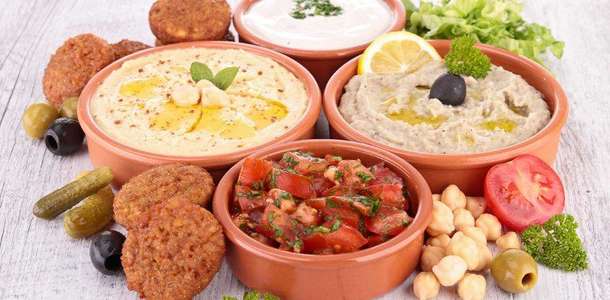 Baharatlı yemeklerin tadına bakın