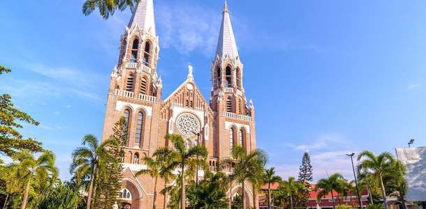 Sainte-Marie Katedrali'ni gezin