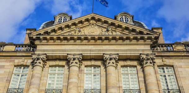 Palais du Peuple'ı ziyaret edin 