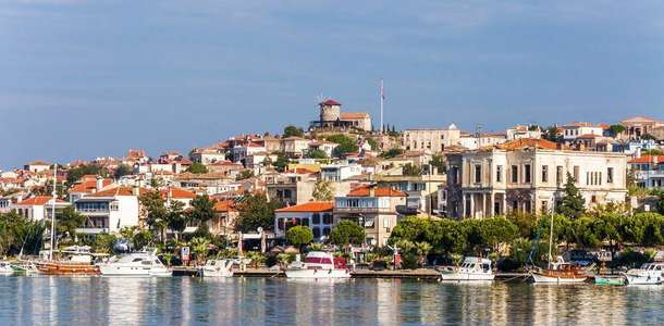 Cunda Adası'nda günbatımını izleyin 