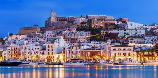 Dalt Vila’da İbiza’nın tarihi yüzünü görün  
