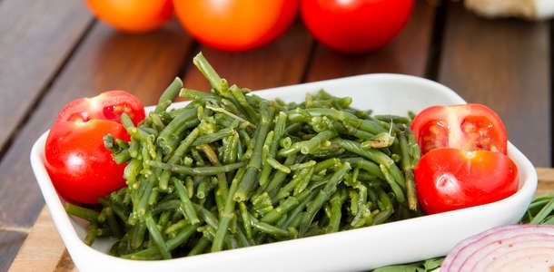 Deniz börülcesi salatası