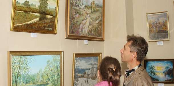 Donetsk Sanat Müzesi’nde sanat eserlerini inceleyin  