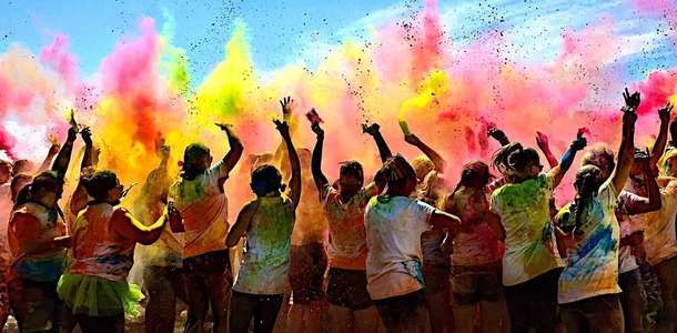 Festivallerden birine mutlaka katılın