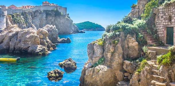 Tarihi Dubrovnik surlarını görerek şehirde turlamaya başlayın 