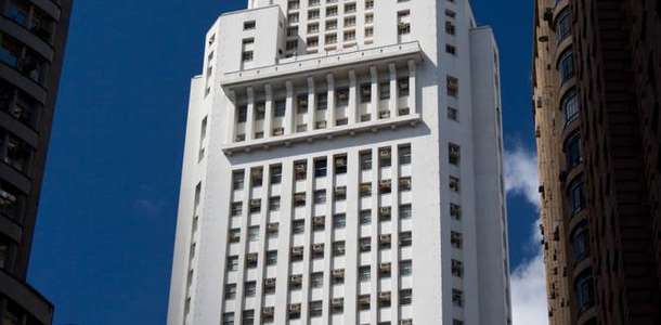 Edificio Banespa binasına çıkıp şehri tepeden izleyin 