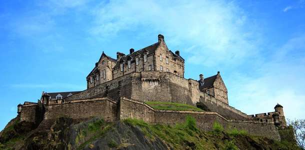 Tarihe meydan okuyan Edinburgh Kalesi’nin içini görün