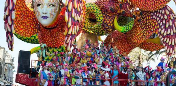 Festivallerine katılın, pazarlarında alışverişe çıkın