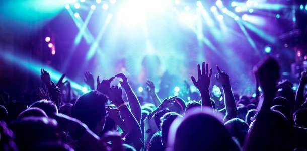 Müzik dolu gecelerin tadını çıkarın