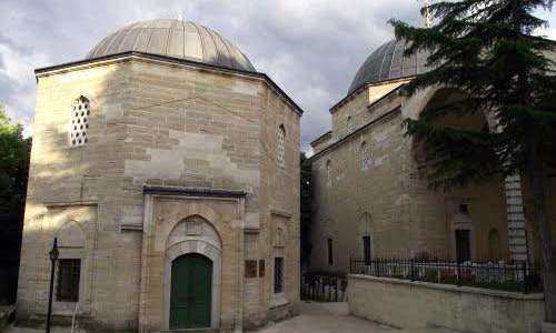 Gazi Ömer Bey Türbesi’ne gidin