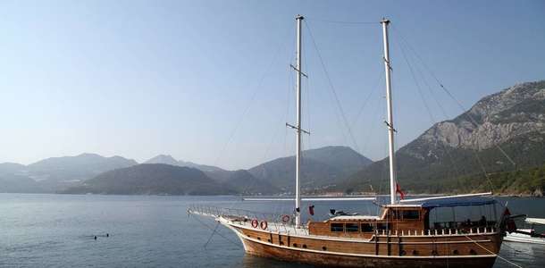 Civardaki güzellikleri görmek için tekne turuna çıkın
