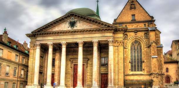 Tarihi St. Pierre Katedrali'nin görün