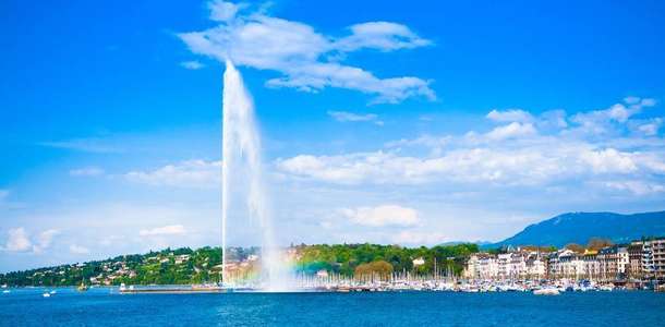 Jet d'Eau'nun önünde fotoğraf çektirin