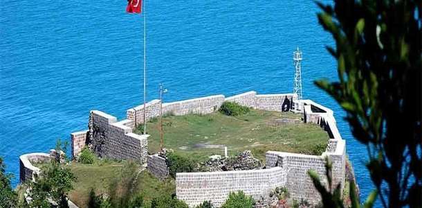Giresun Kalesi’ne çıkıp şehri izleyin