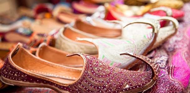 İran’ın geleneksel ayakkabısı olan Giveh’i deneyin
