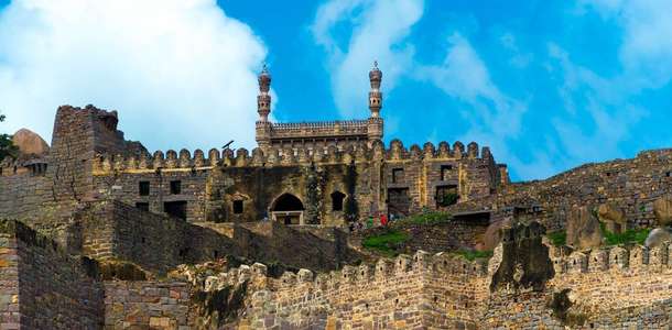 Golconda Kalesi'nden Haydarabad’a kuşbakışı bakın