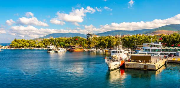 Gömeç’in meşhur koylarından denize girin