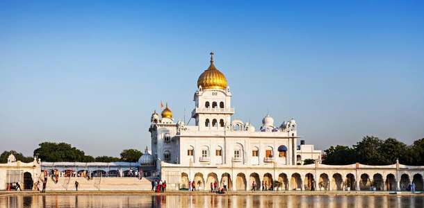 Gurudwara Bangla Sahib’de huzur bulun 