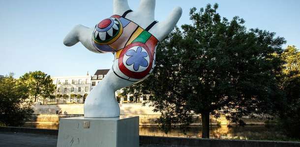 Niki de Saint Phalle bölgesinde alışveriş yapın 