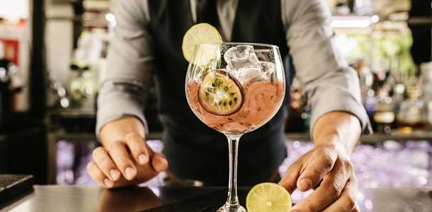 Harry Johnson's Bar’da bir şeyler için