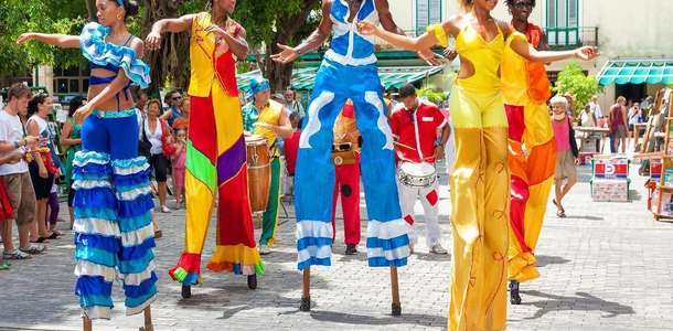 Havana festivallerinden birine katılın  