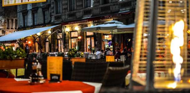 Split gecelerinde eğlenceli zaman geçirin  