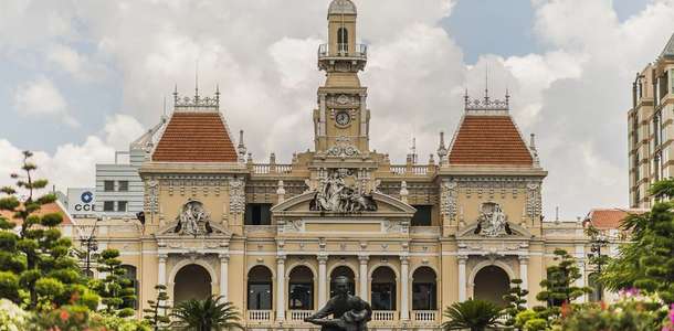 Fransız yönetiminden kalan Hôtel de Ville’yi görün 