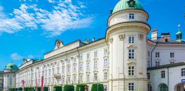 Hofburg’u (İmparatorluk Sarayı) ziyaret edin