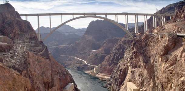 Hoover Barajı’nı görün 