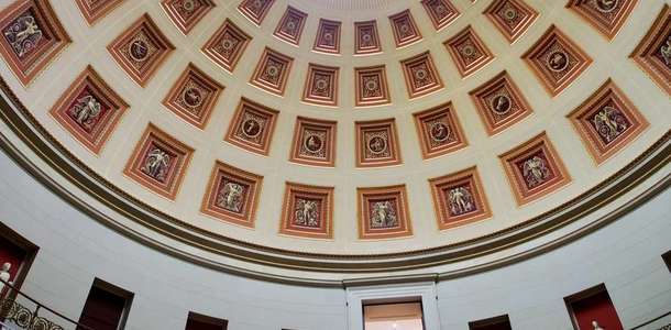 İmparatorluk Sarayı Müzesi’ndeki eserleri inceleyin