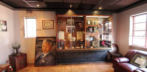Nelson Mandela Evi
