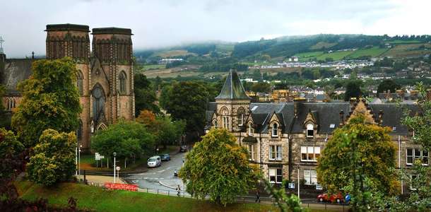 Inverness Katedrali’ni görün