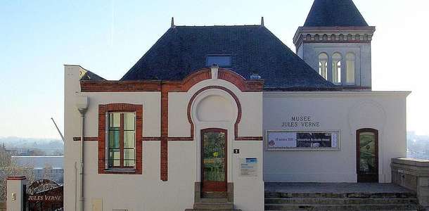 Jül Vern Müzesi