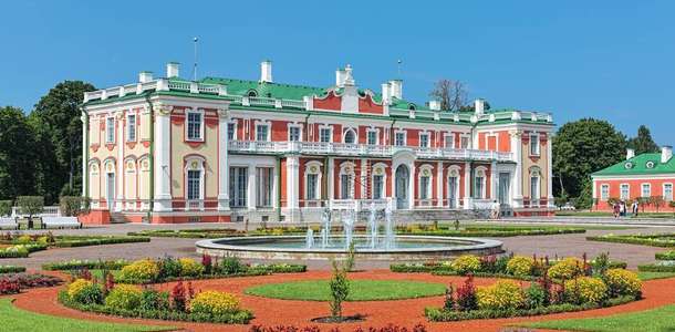 Kadriorg Parkı ve Sanat Müzesi’ni ziyaret edin  