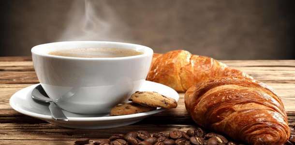 Yerel yemeklerinden ve çeşit çeşit kahvelerinden tadın