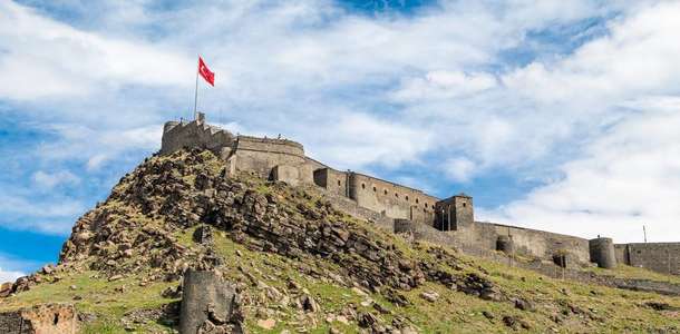 Kars Kalesi’nden şehri izleyin