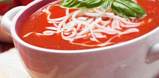 Kaşarlı domates çorbası