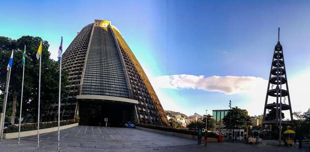 Metropolitan Katedrali