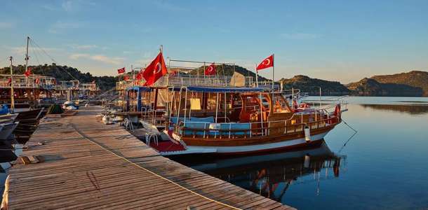 Kekova tekne turuna katılın, antik kentleri ve koyları gezin
