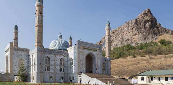 İmam Buhari Merkez Camii’ni ziyaret edin 