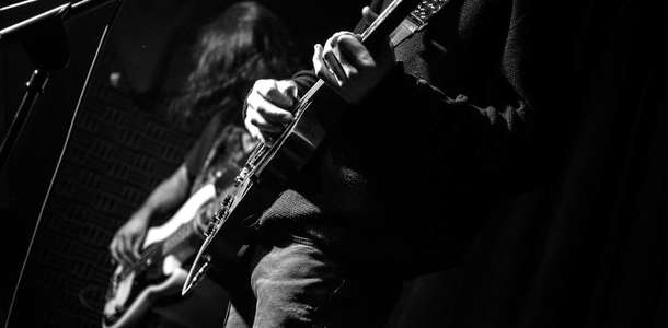 Yaz aylarında düzenlenen konserlere katılın 